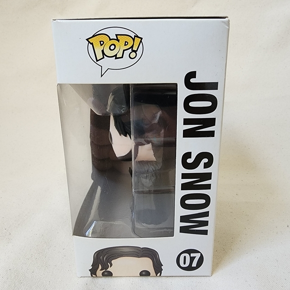 POP! Game of Thrones Jon Snow Figurine New in Box - Picture 2 of 5